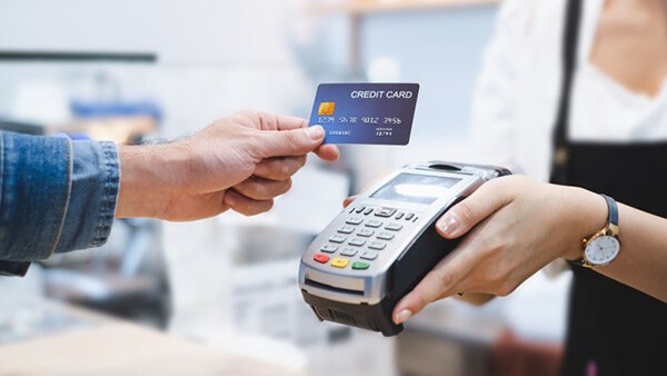 Quy trình đáo hạn thẻ tín dụng qua máy POS